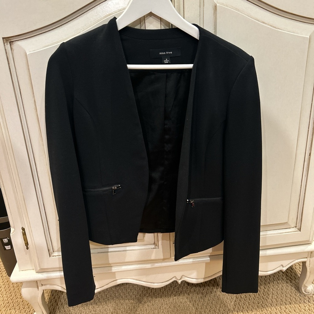Black blazer jacket size small with zipper pockets